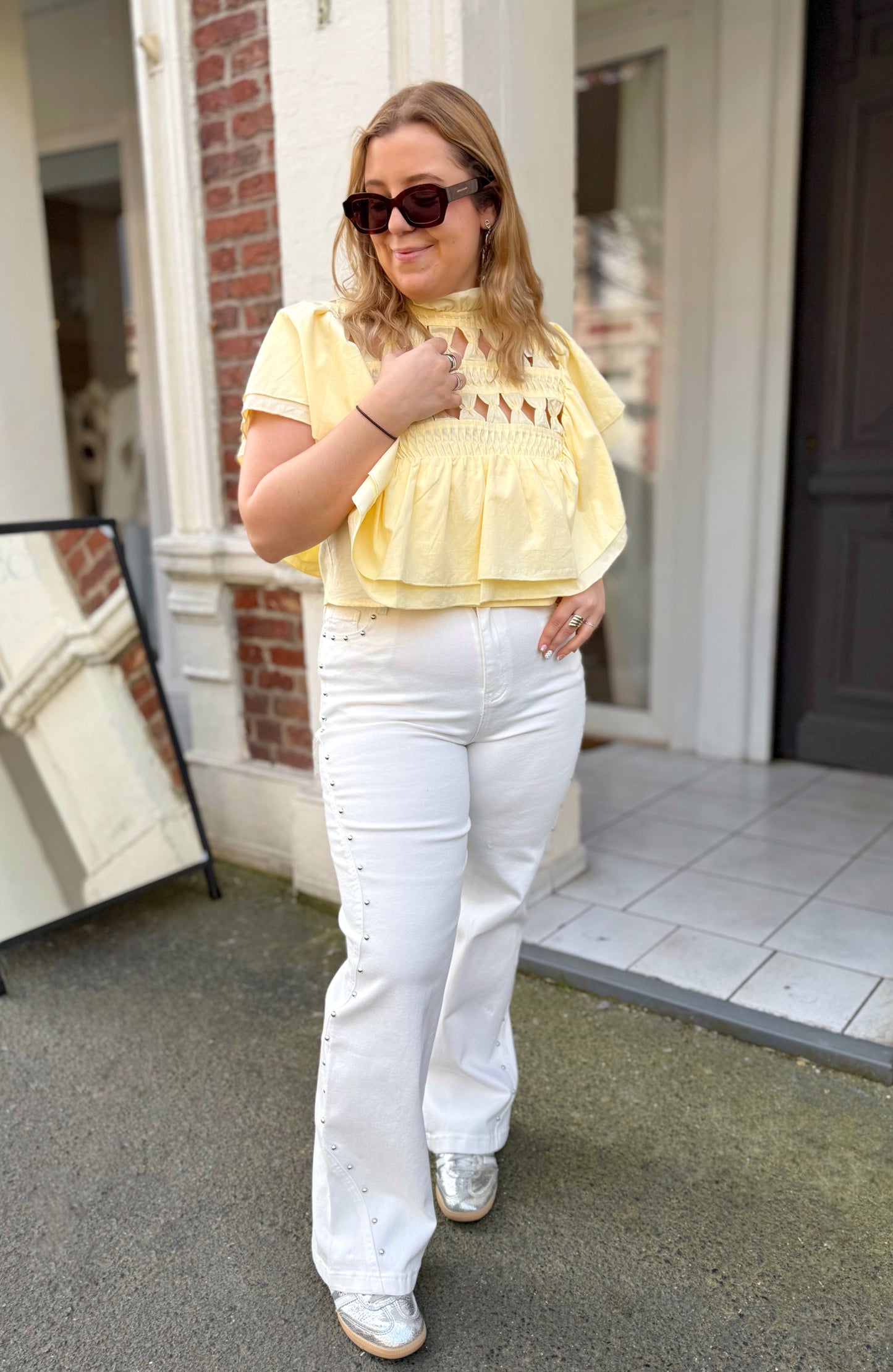 Jean blanc wide leg et clous