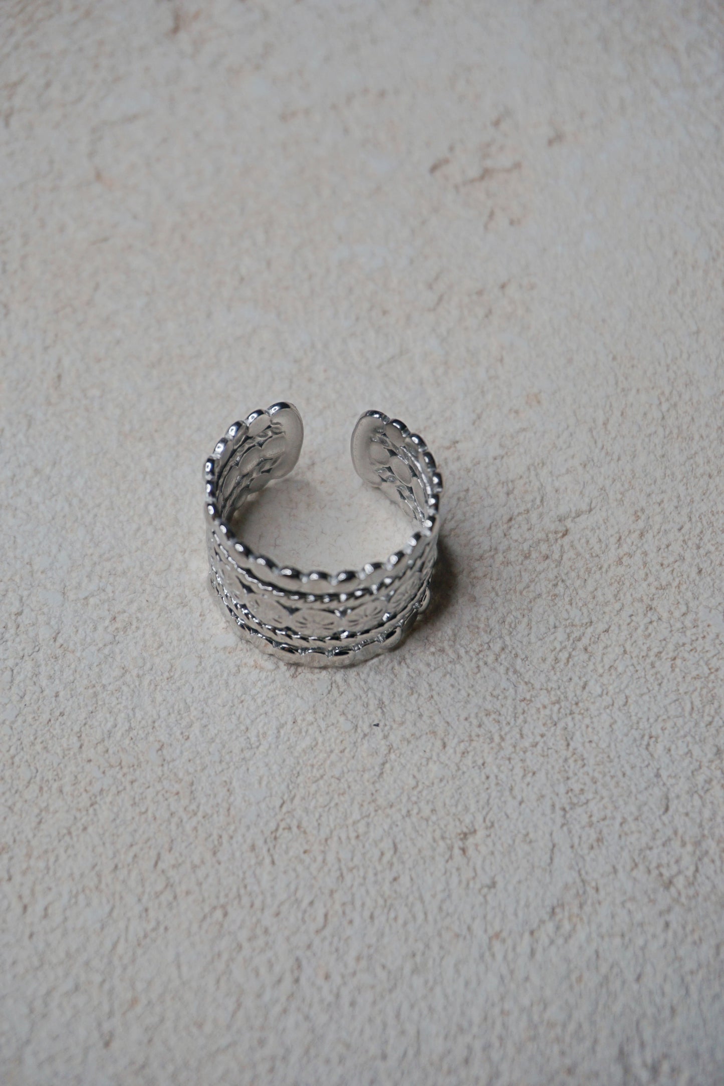 Bague argentée cinq chaînes et soleils