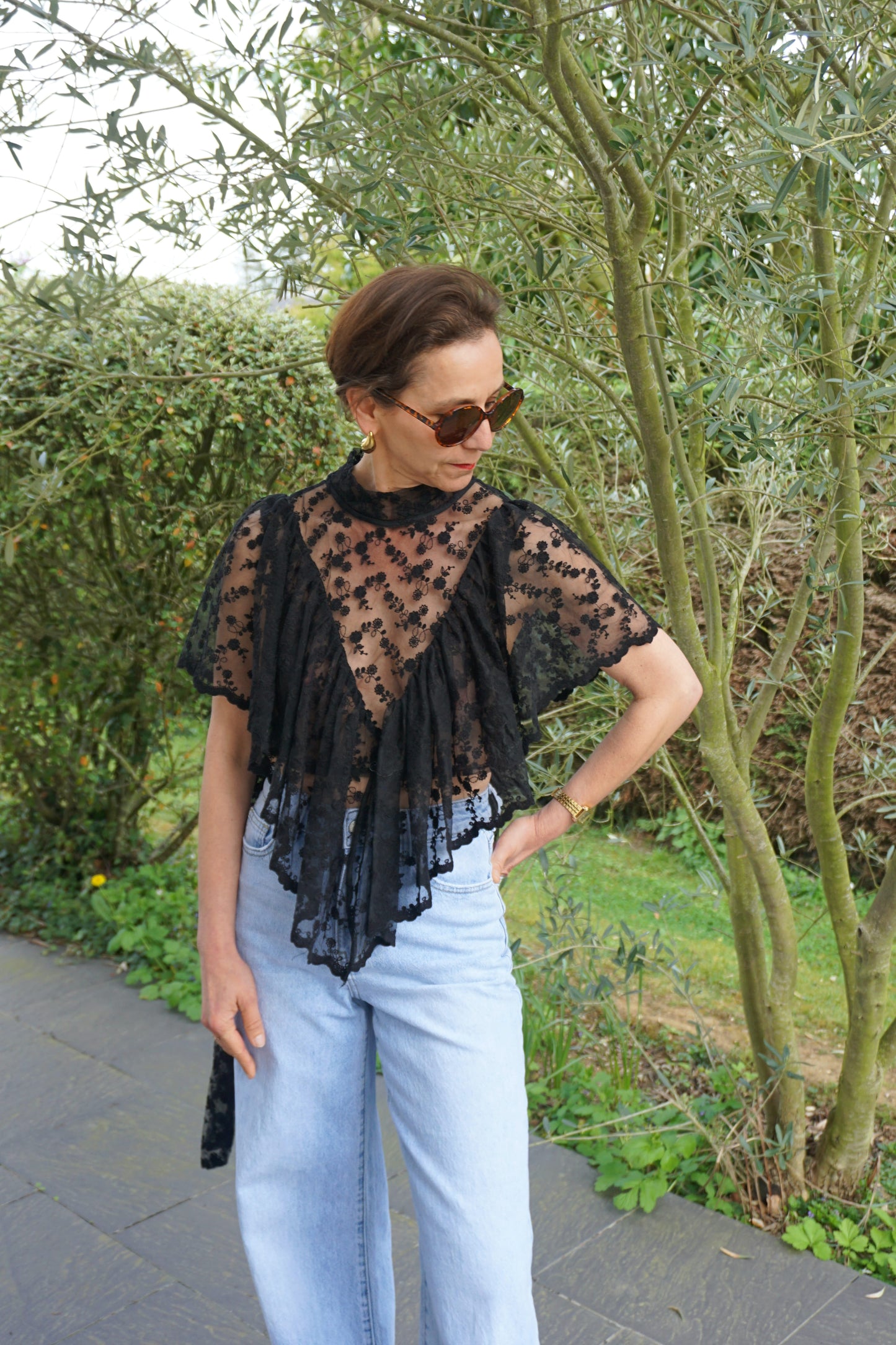 Blouse noire dentelle et transparence