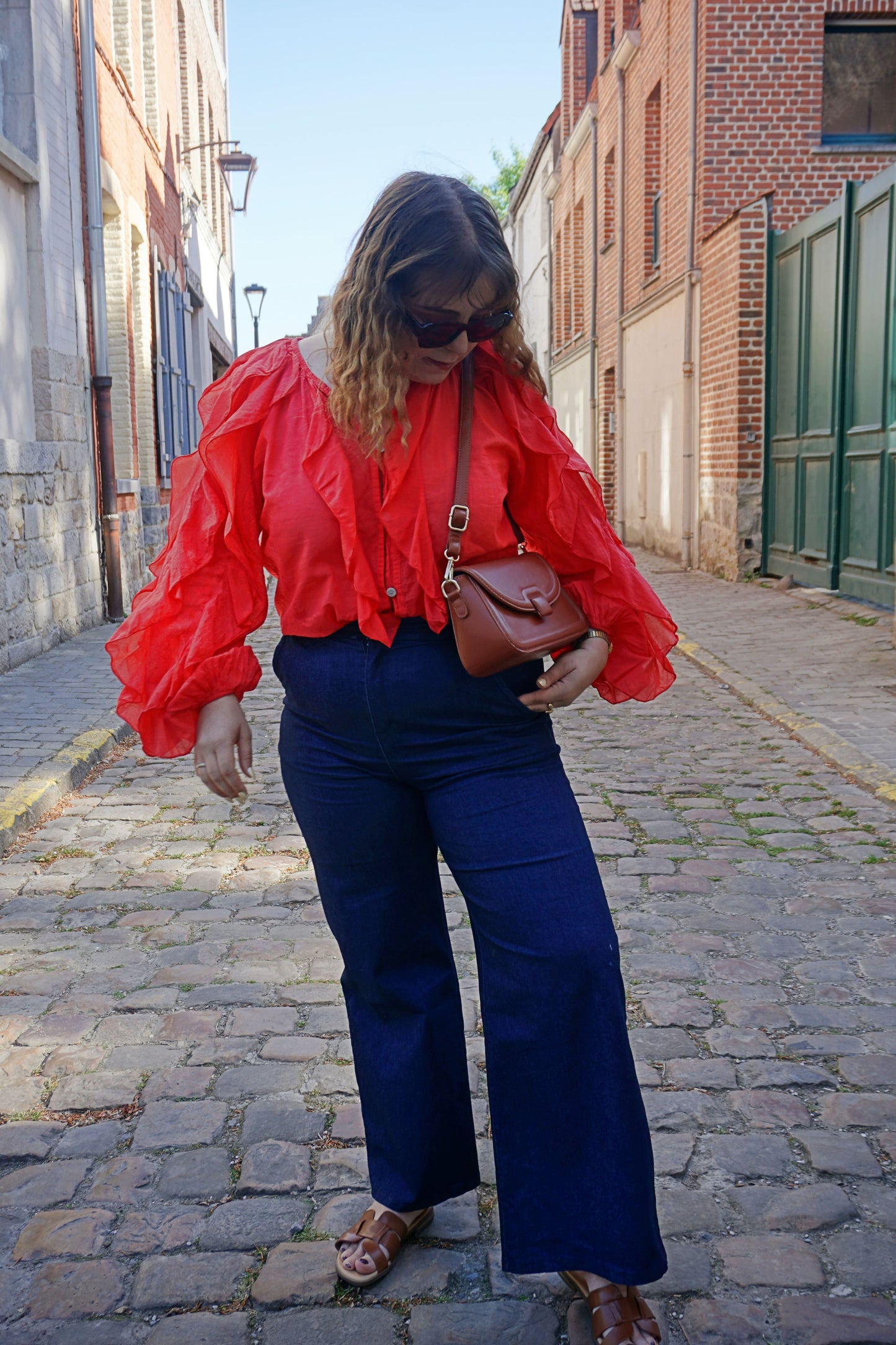 Blouse rouge à volants coton