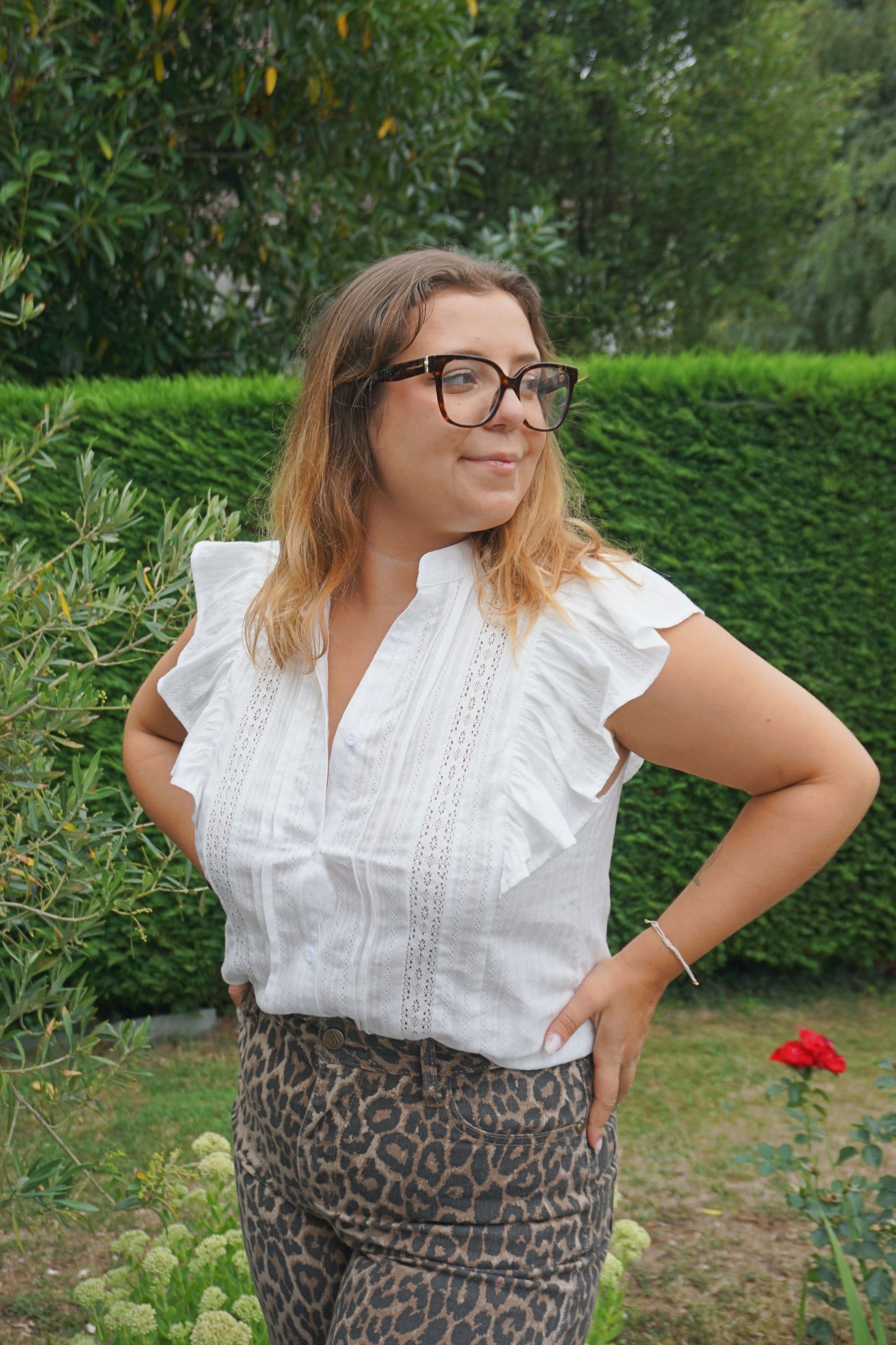 Blouse sans manches blanche broderie coton