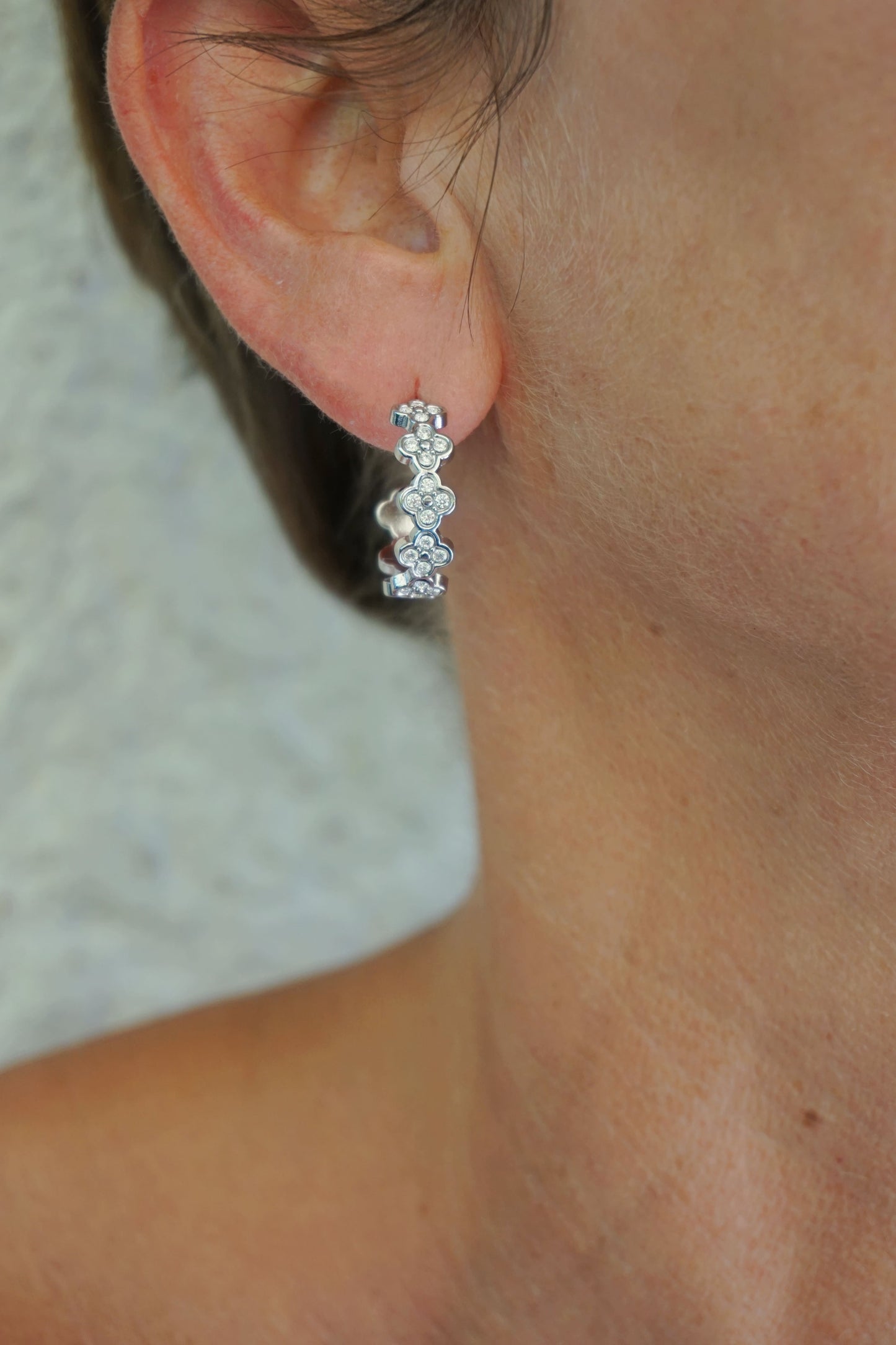 Boucles d'oreilles argentées créoles trèfles