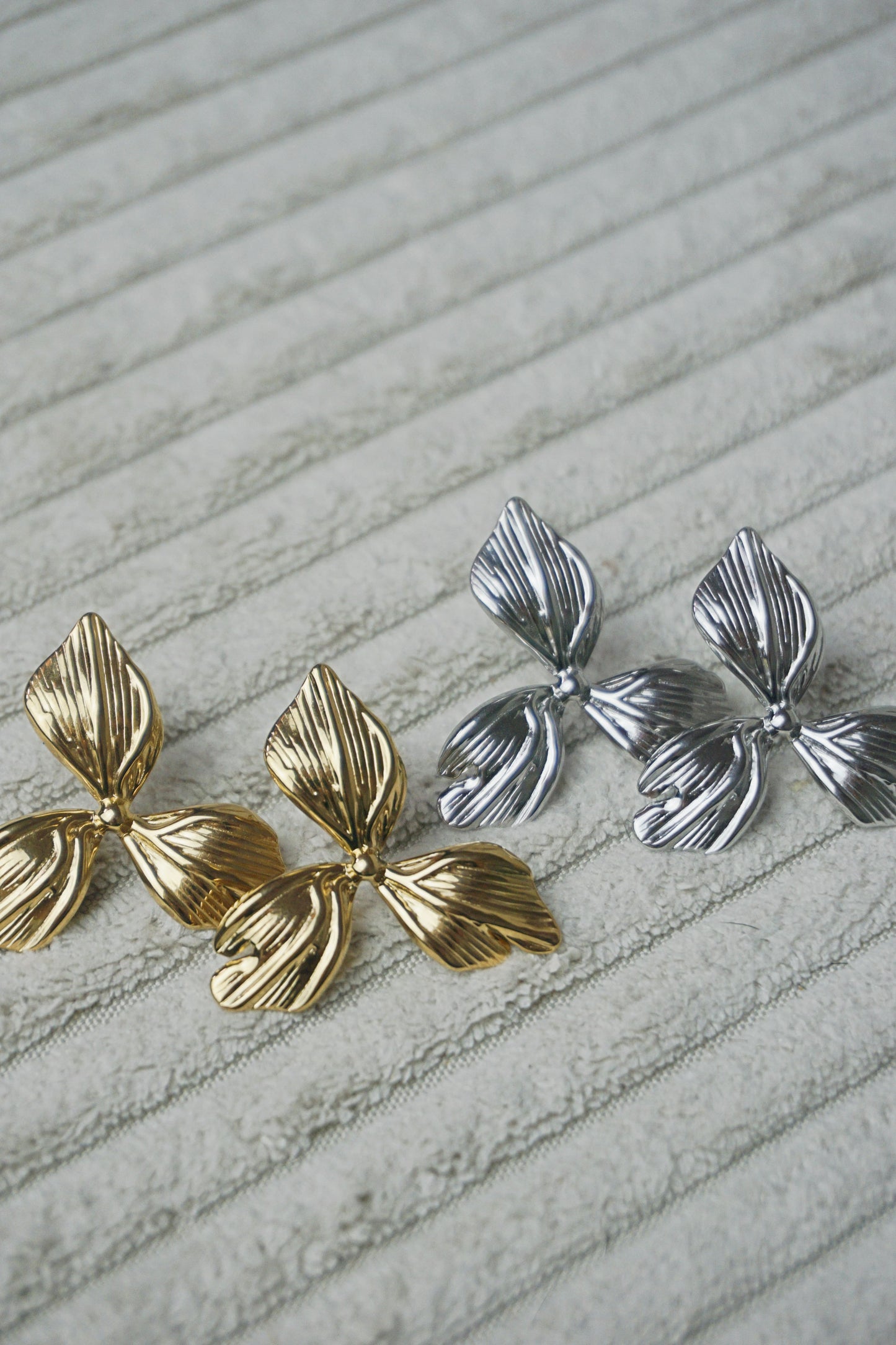 Boucles d'oreilles argentées fleurs