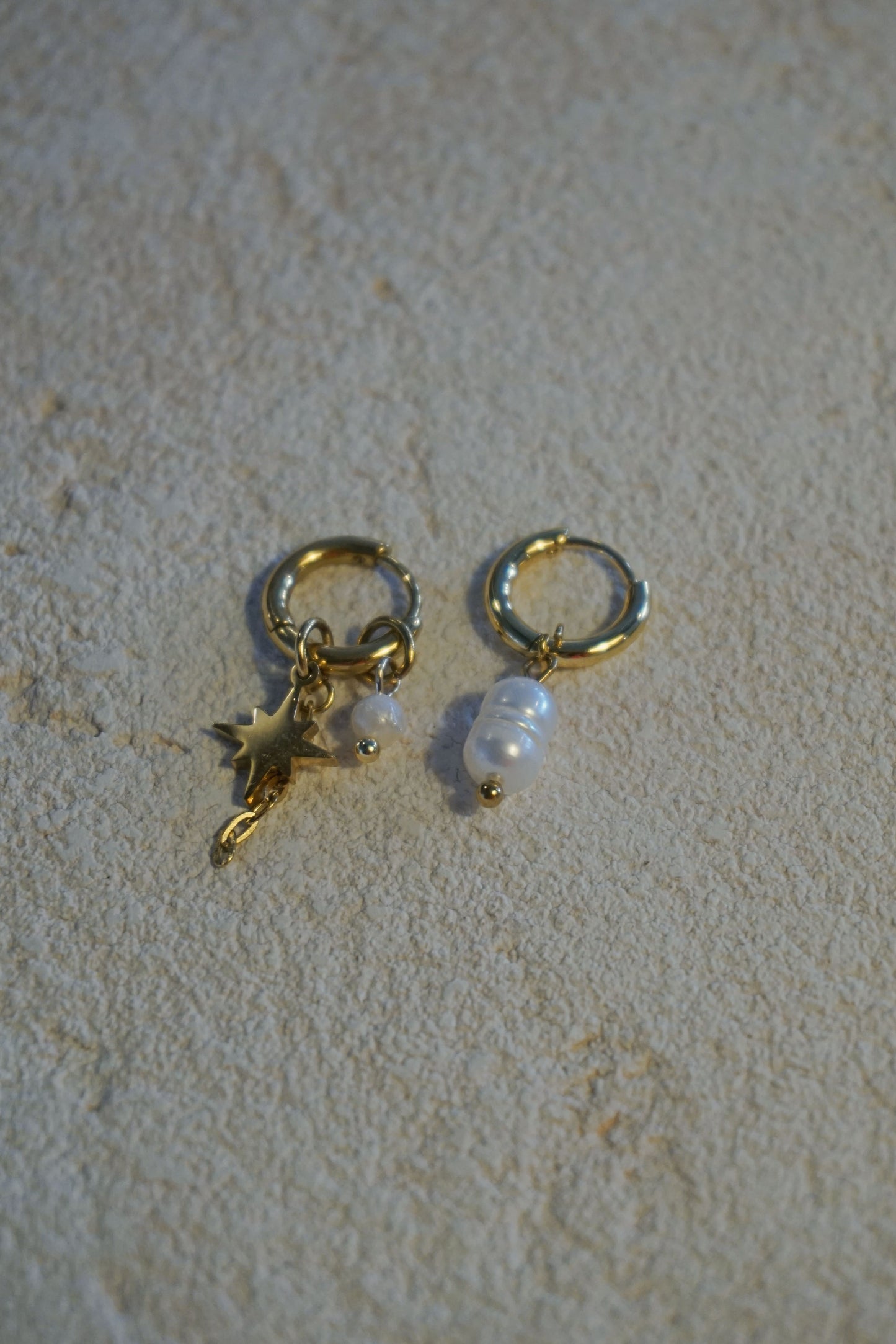 Boucles d'oreilles dorées perle et étoile