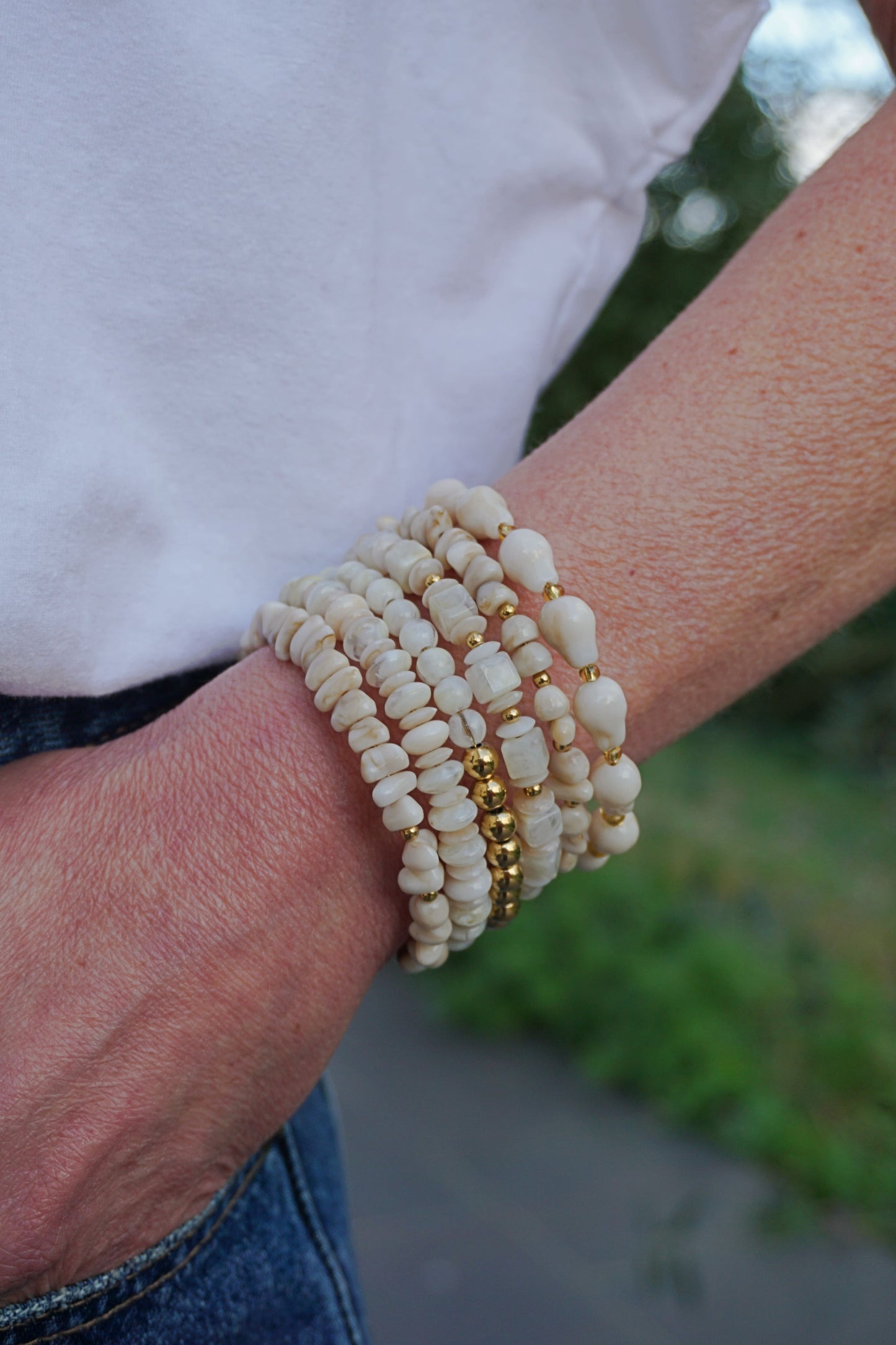 Bracelet résine et pierres crèmes