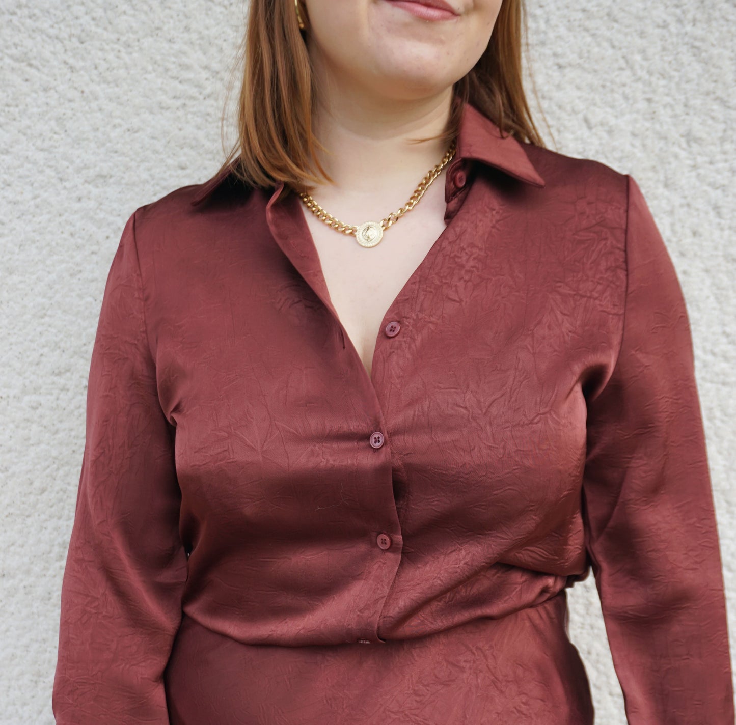 Chemise satinée bordeaux