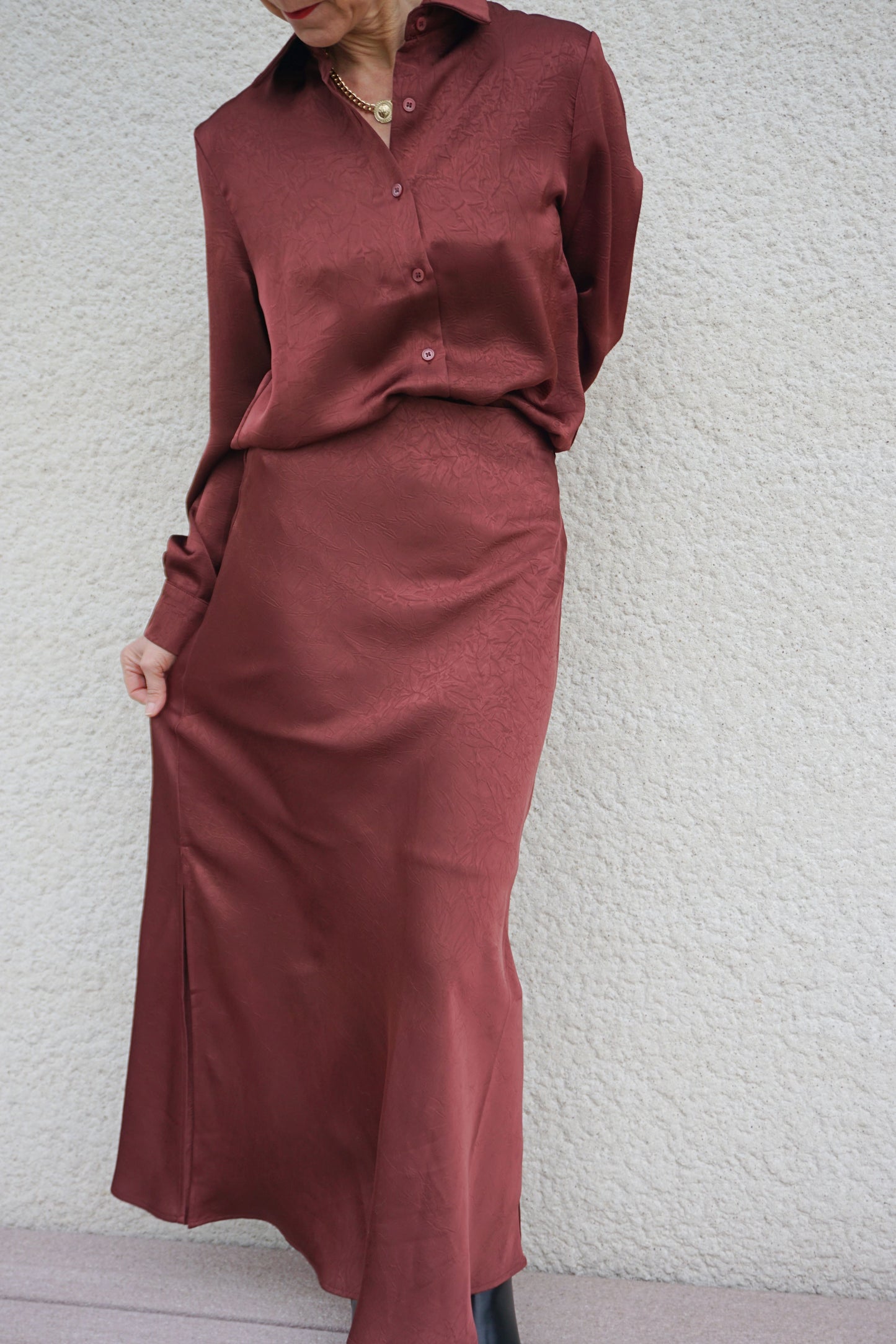 Chemise satinée bordeaux