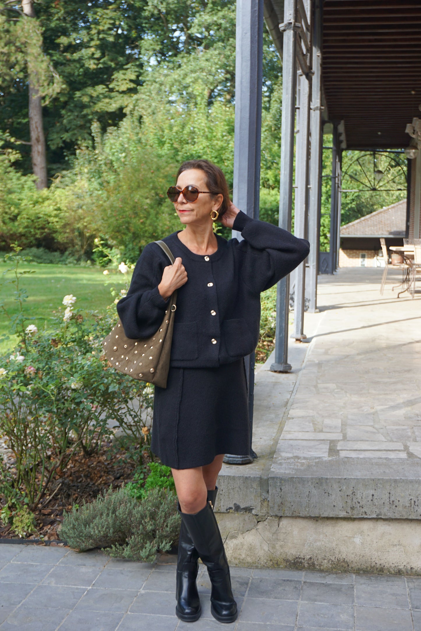 Ensemble gilet et jupe en maille noire