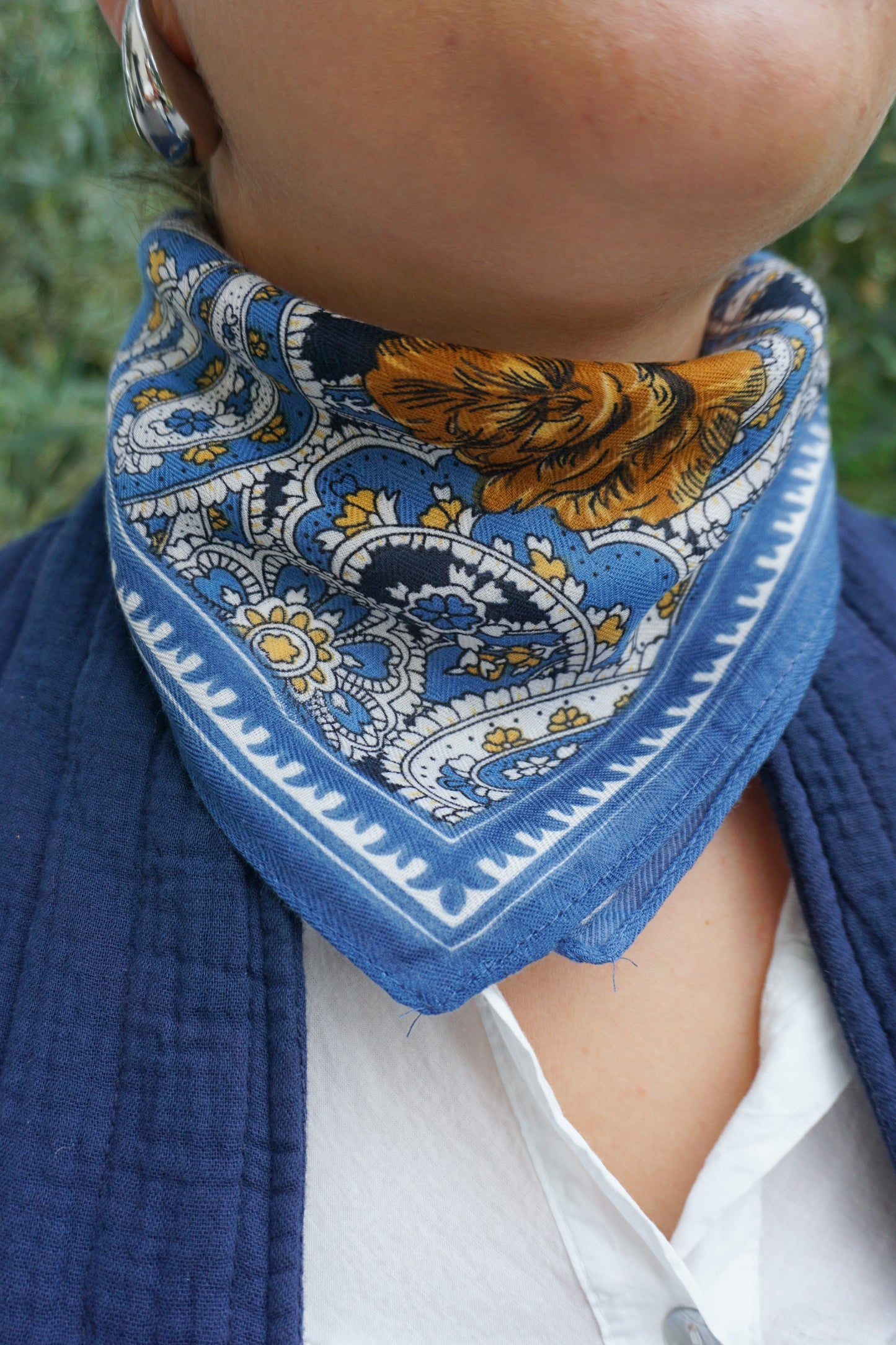 Foulard motif cachemire bleu et orange