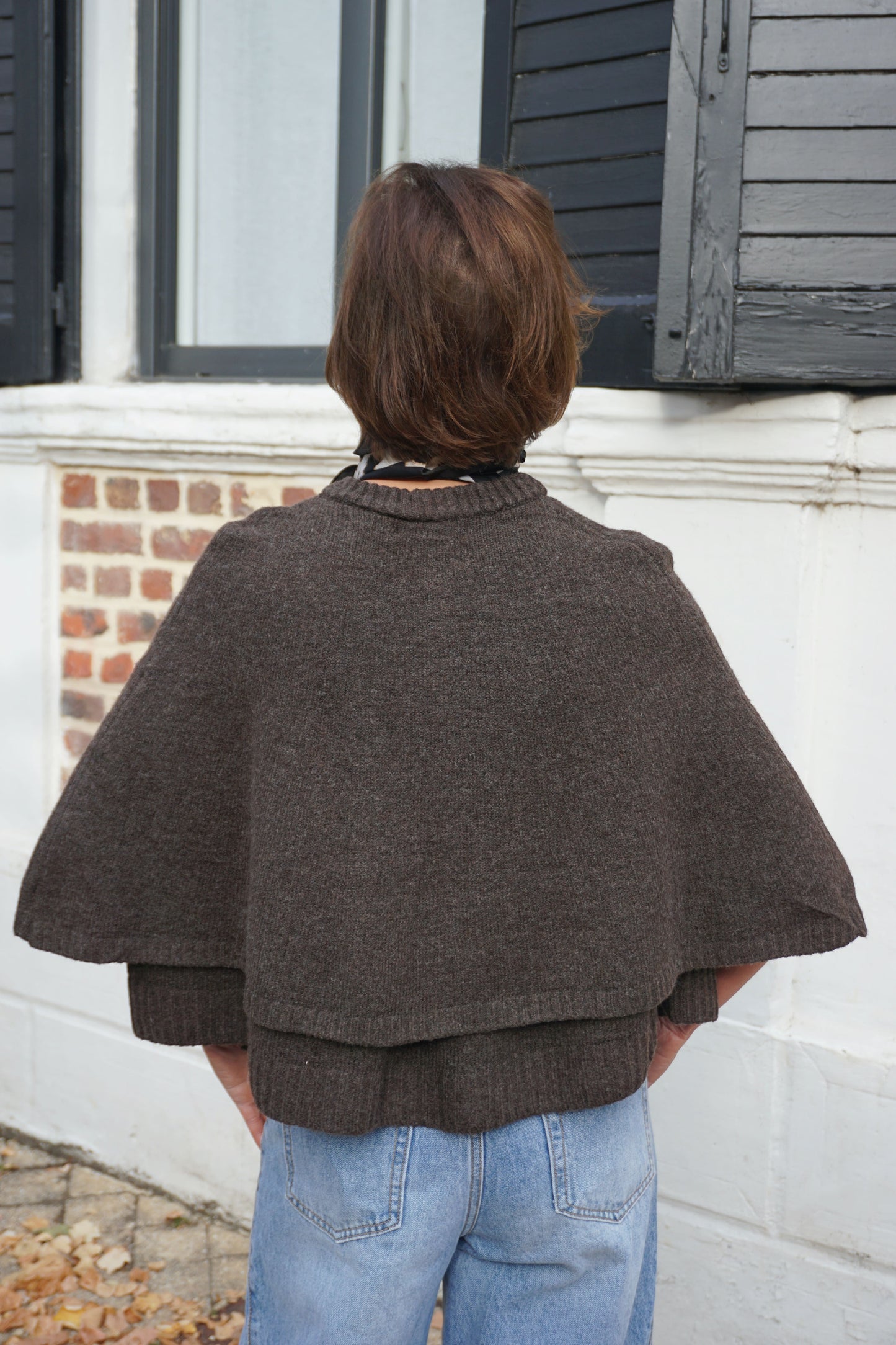 Gilet cape marron foncé
