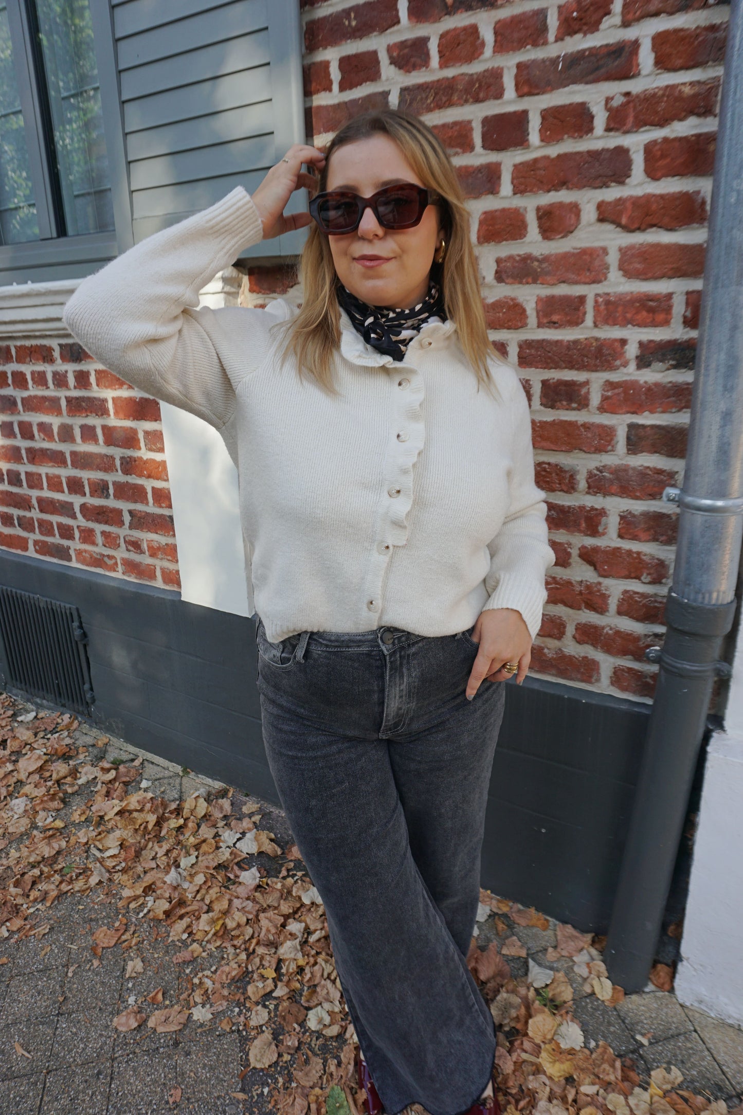 Gilet crème volanté maille