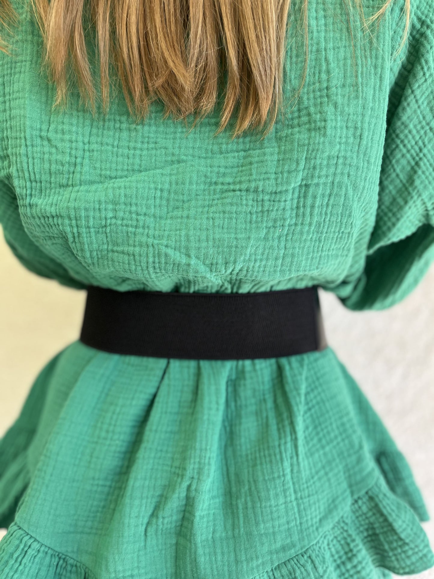 Grosse ceinture noire élastique boucle dorée