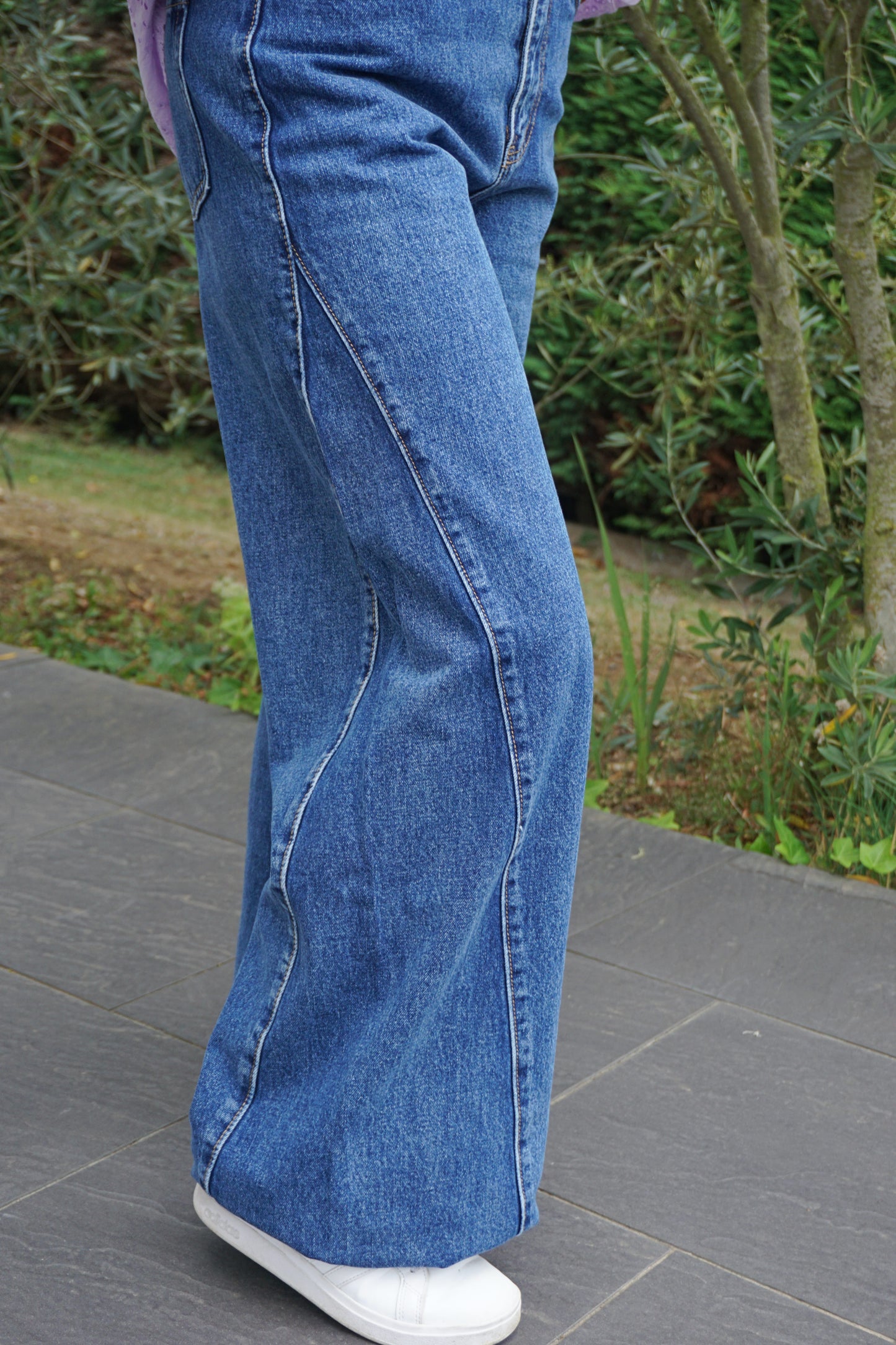 Jean wide leg bleu brut empiècement