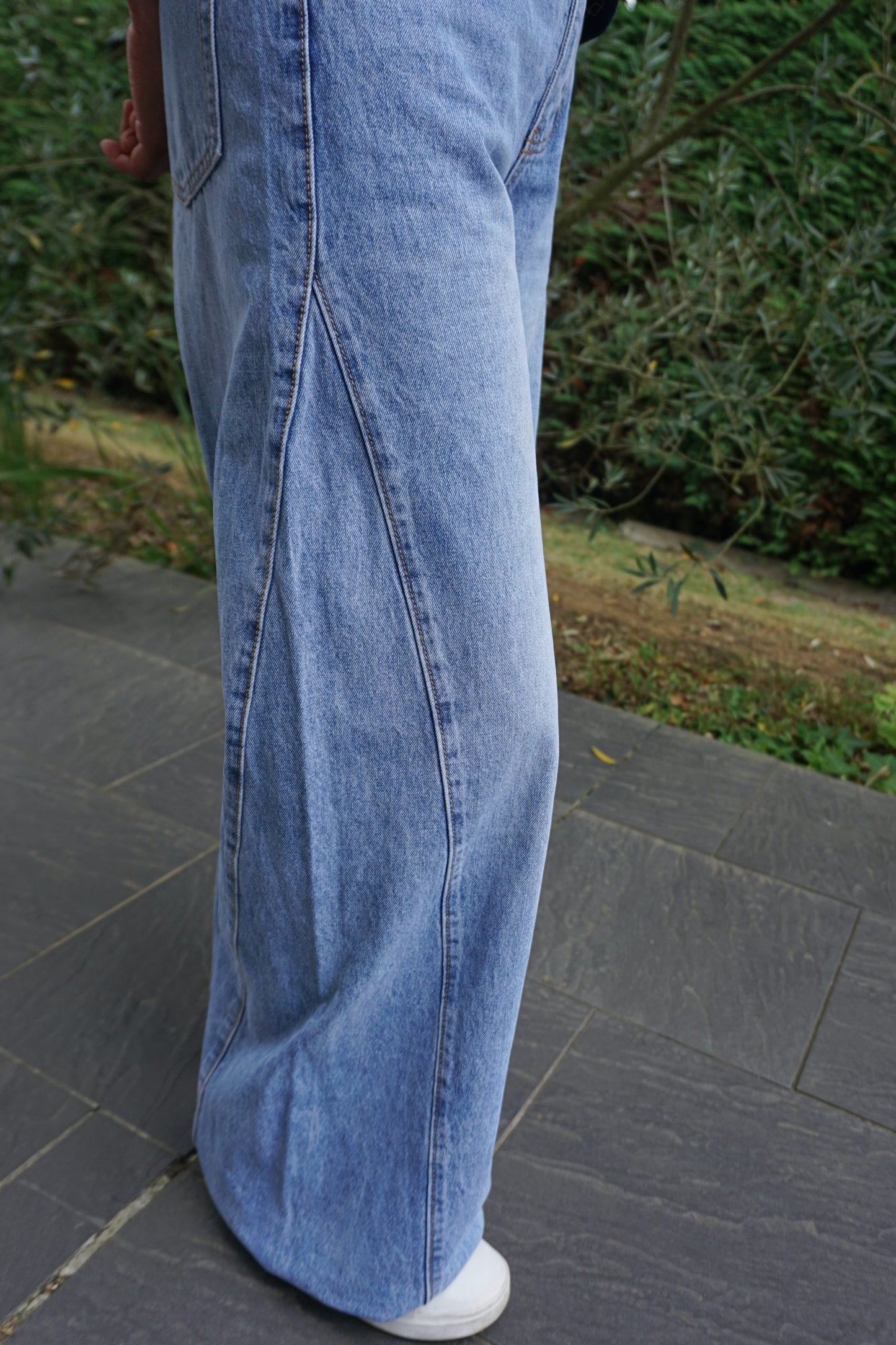Jean wide leg bleu clair empiècement