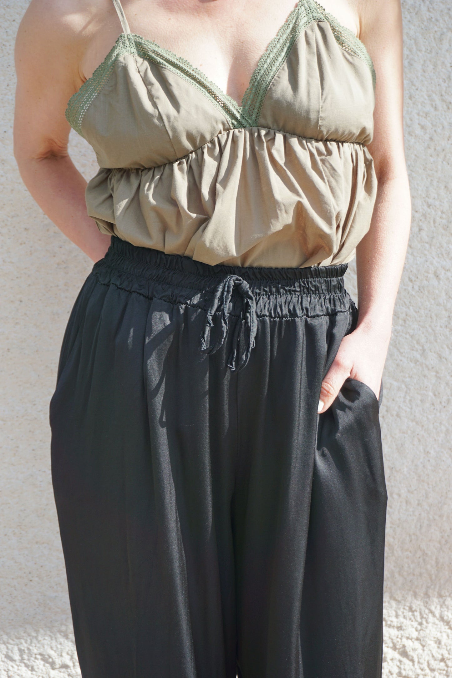 Pantalon satiné noir
