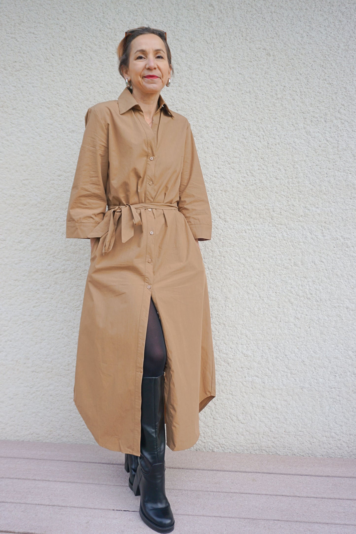 Robe longue camel ceinturée