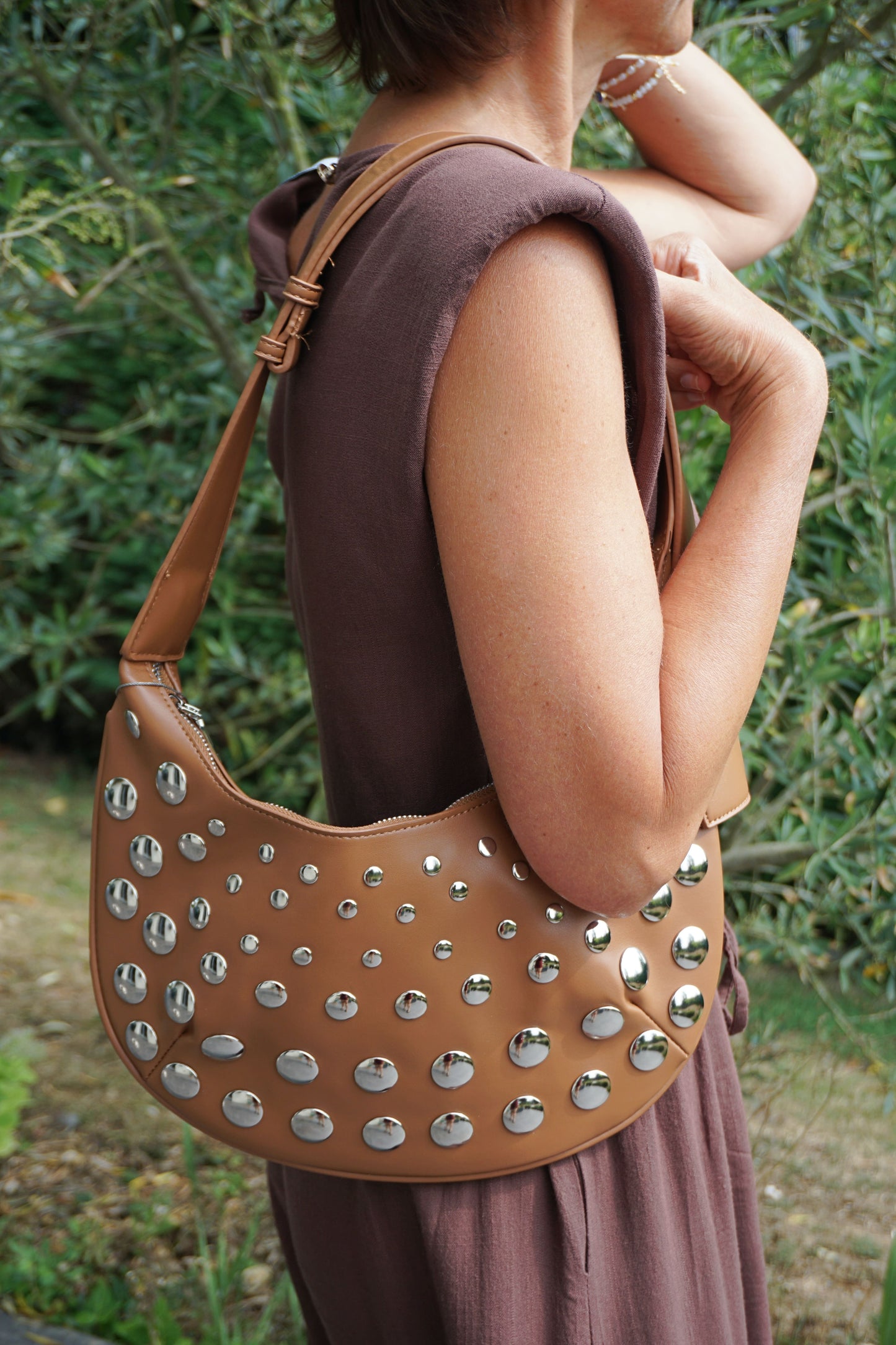 Sac marron clair épaule similicuir rivet clouté