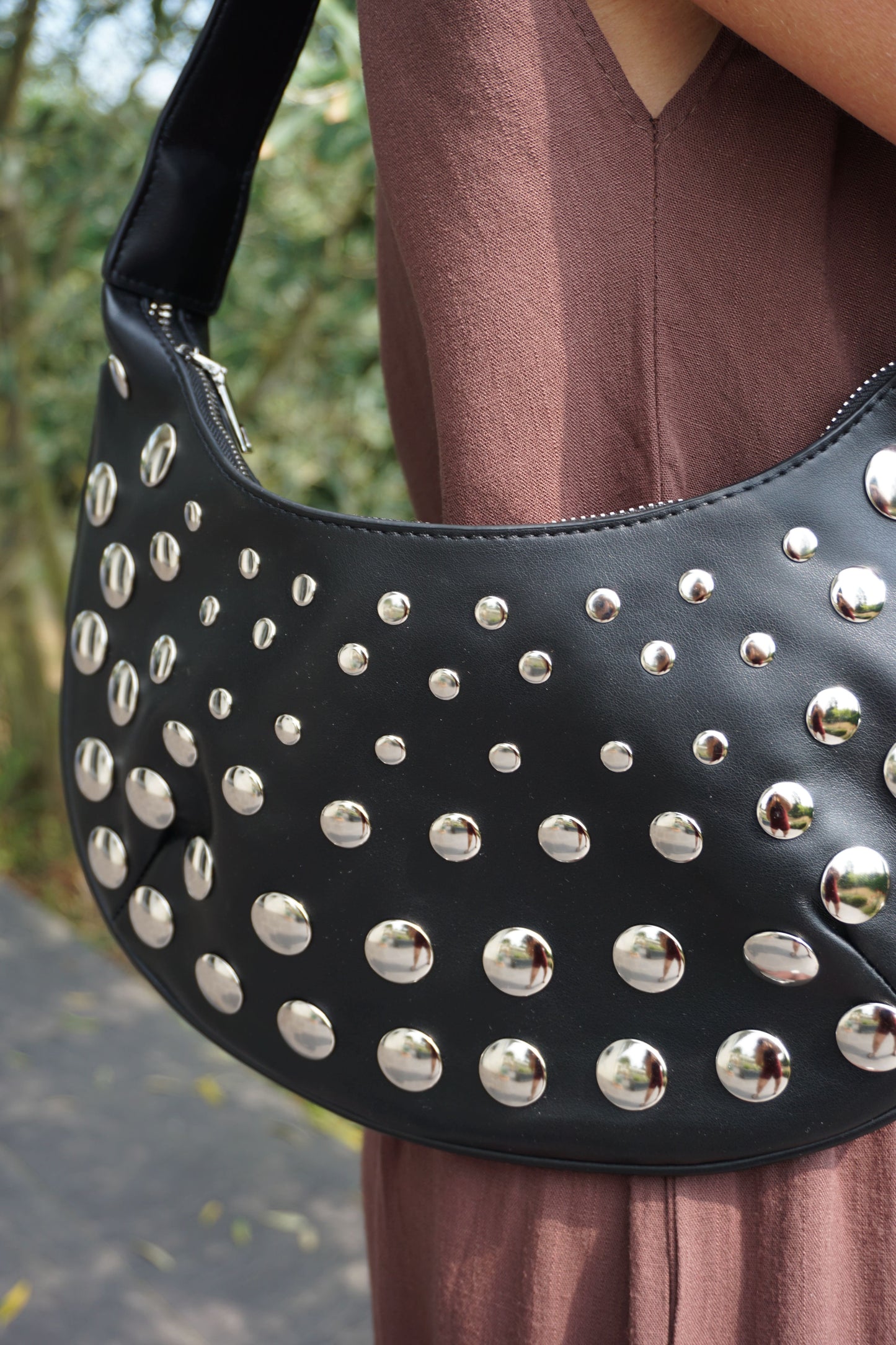 Sac noir épaule similicuir rivet clouté