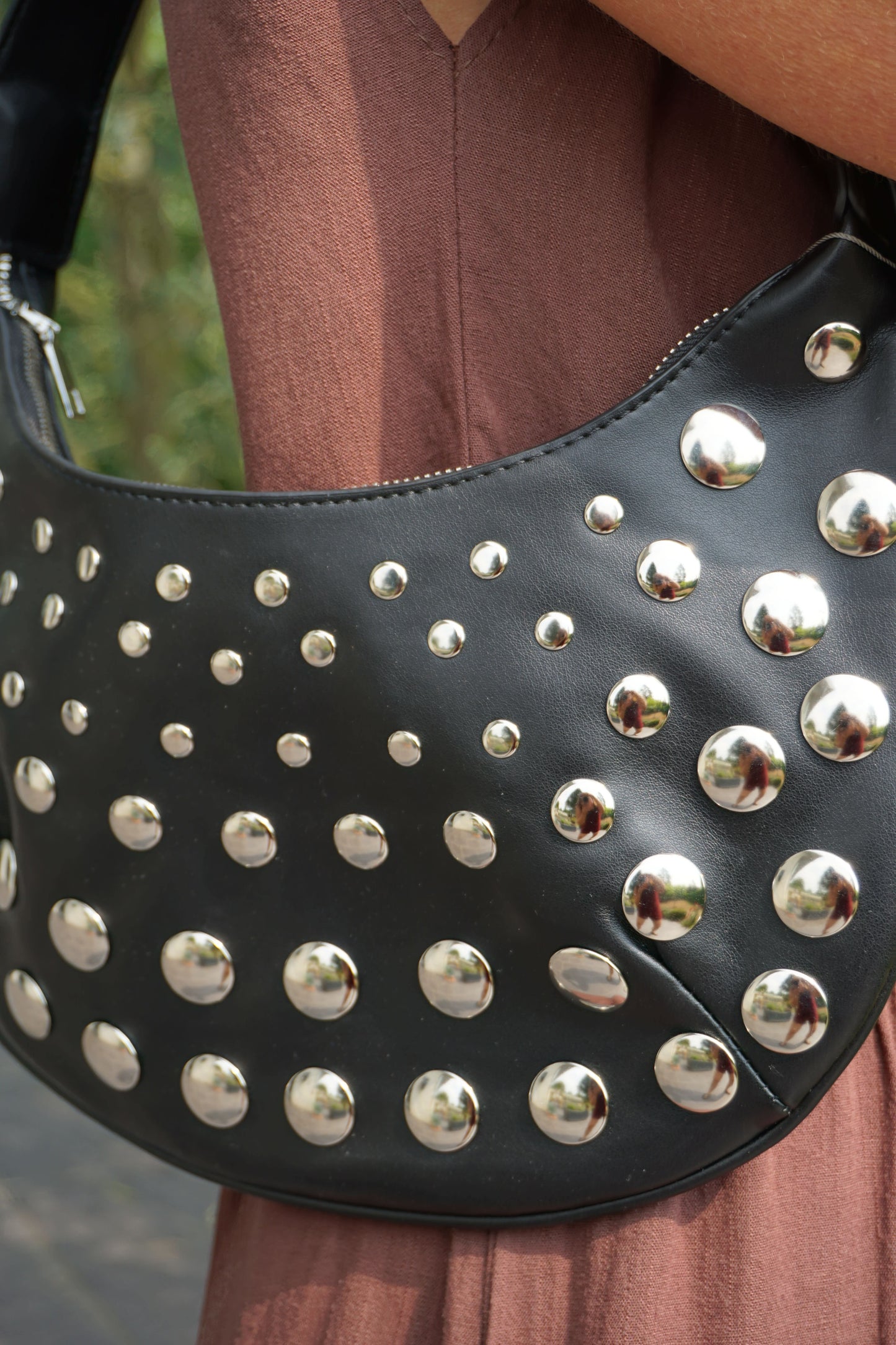 Sac noir épaule similicuir rivet clouté