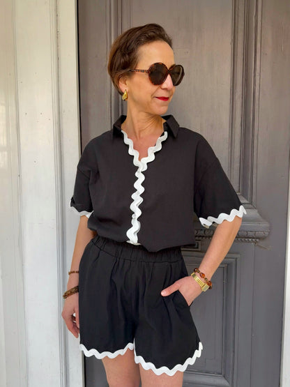 Ensemble noir liseré blanc