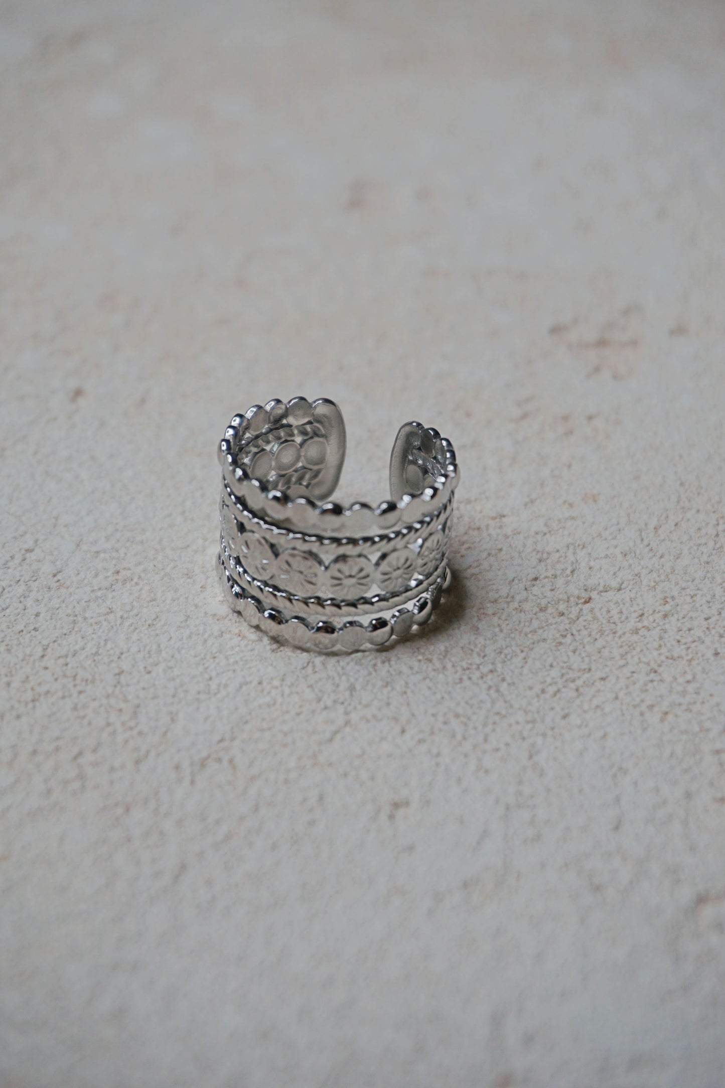 Bague argentée cinq chaînes et soleils