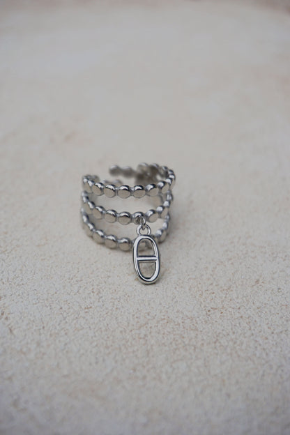 Bague argentée triple et breloque