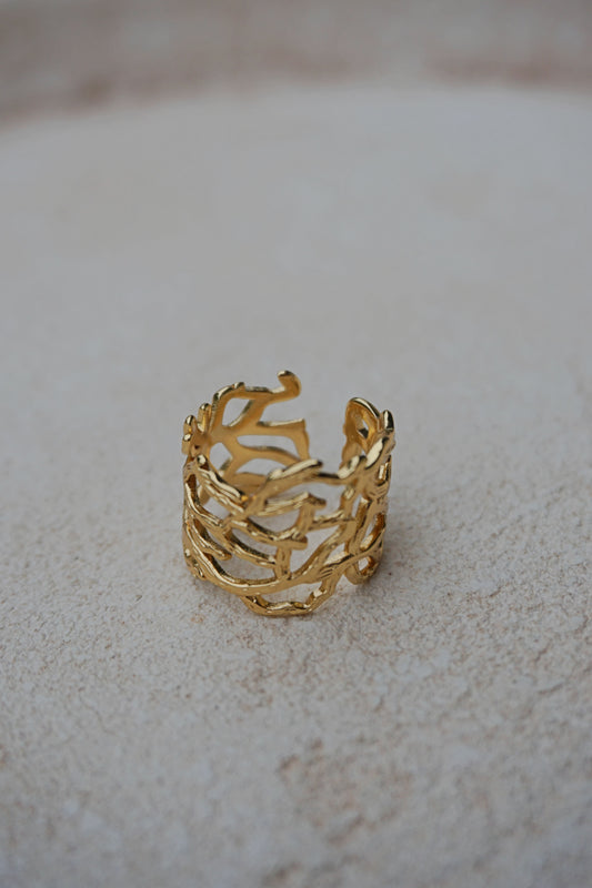 Bague dorée effet corail