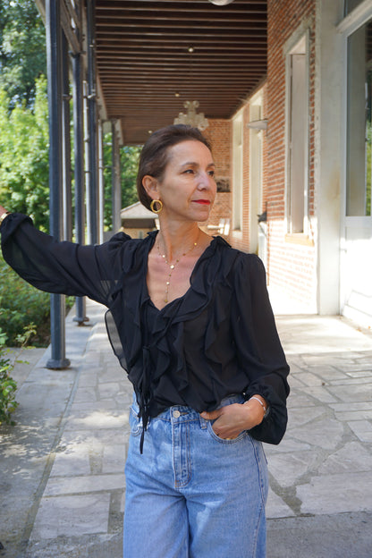 Blouse à volants noire