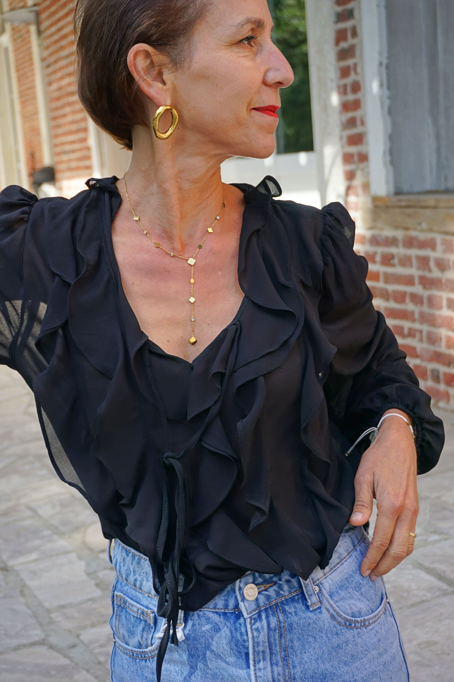 Blouse à volants noire