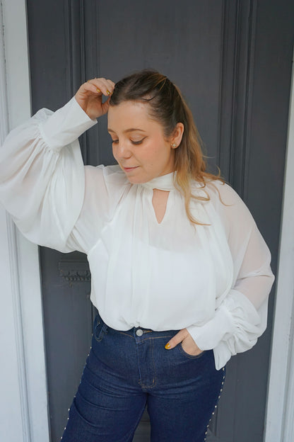 Blouse blanche col lavallière