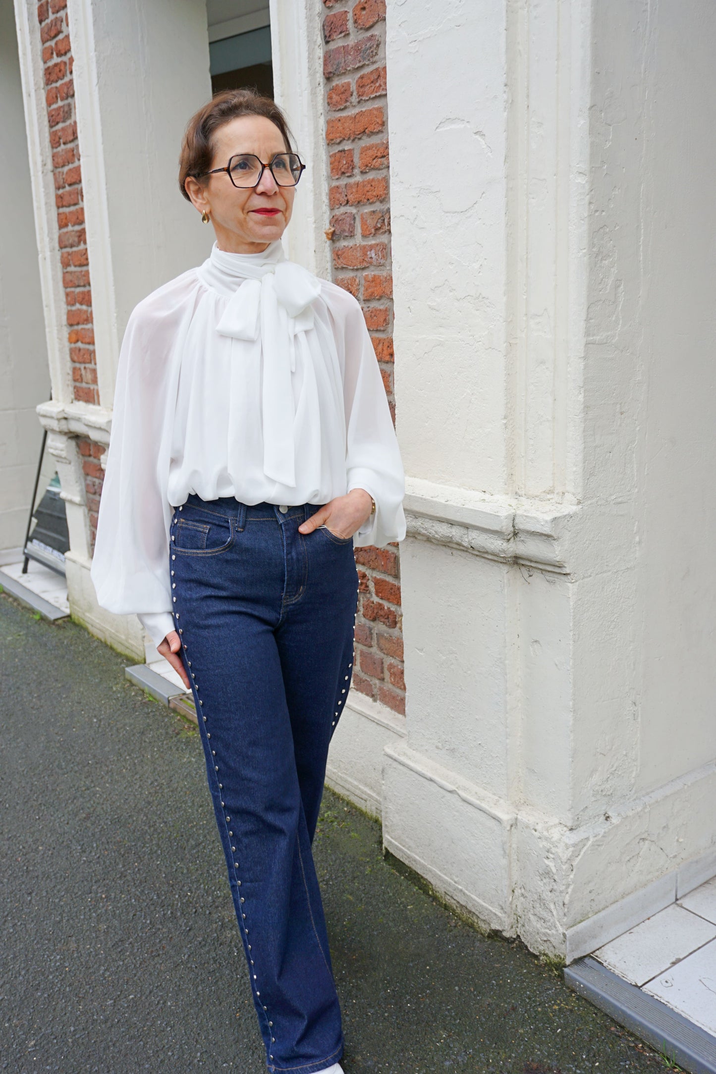 Blouse blanche col lavallière