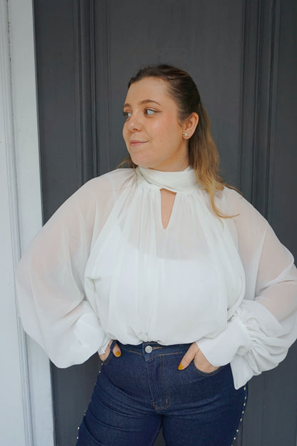 Blouse blanche col lavallière