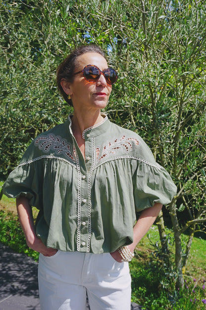Blouse brodée kaki coton