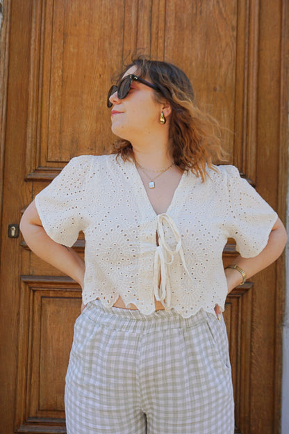 Blouse broderie anglaise manches courtes crème coton