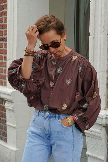 Blouse coton marron à fleurs brodées