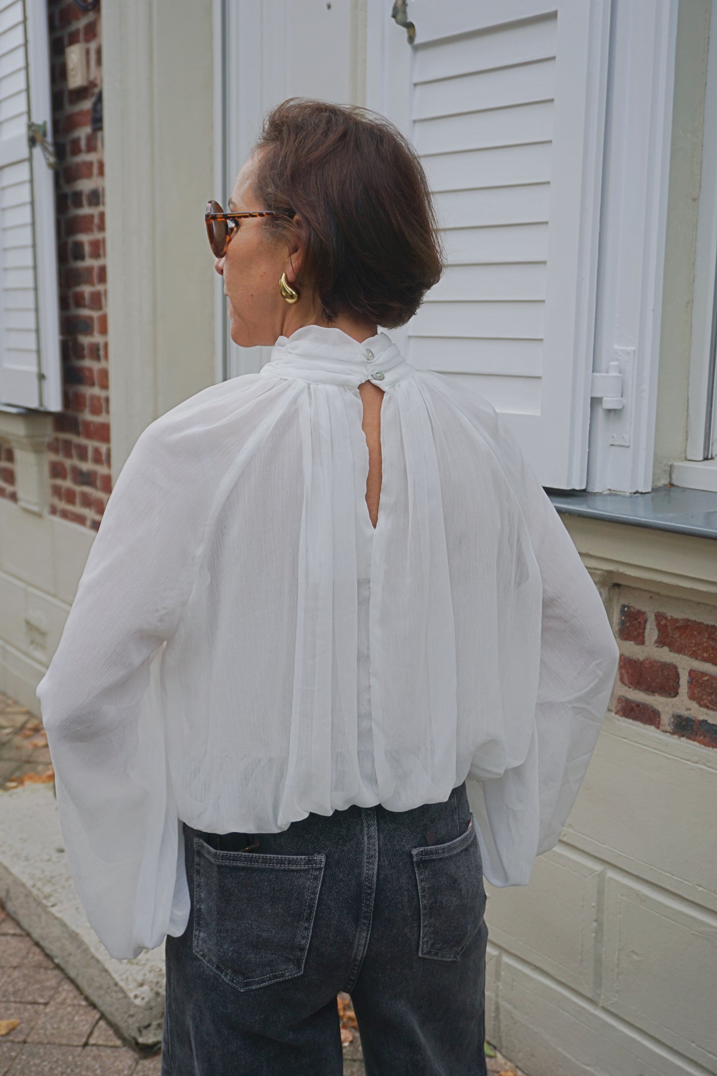 Blouse drapée blanche col montant