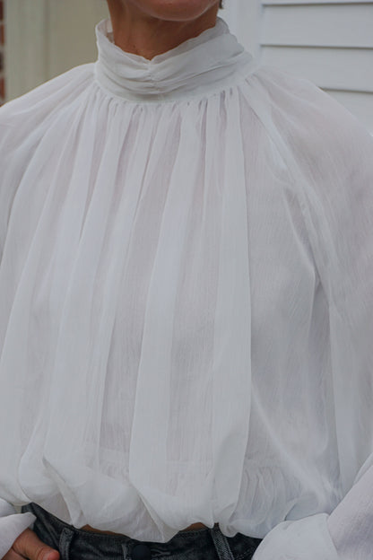 Blouse drapée blanche col montant