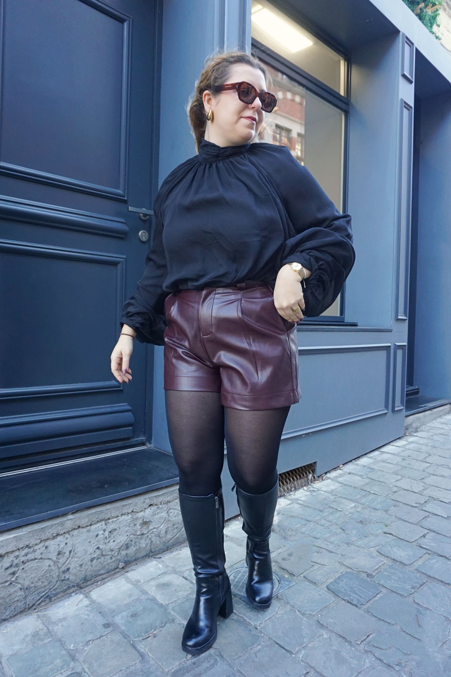 Blouse drapée noire col montant