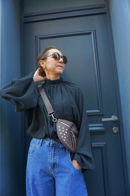 Blouse drapée noire col montant