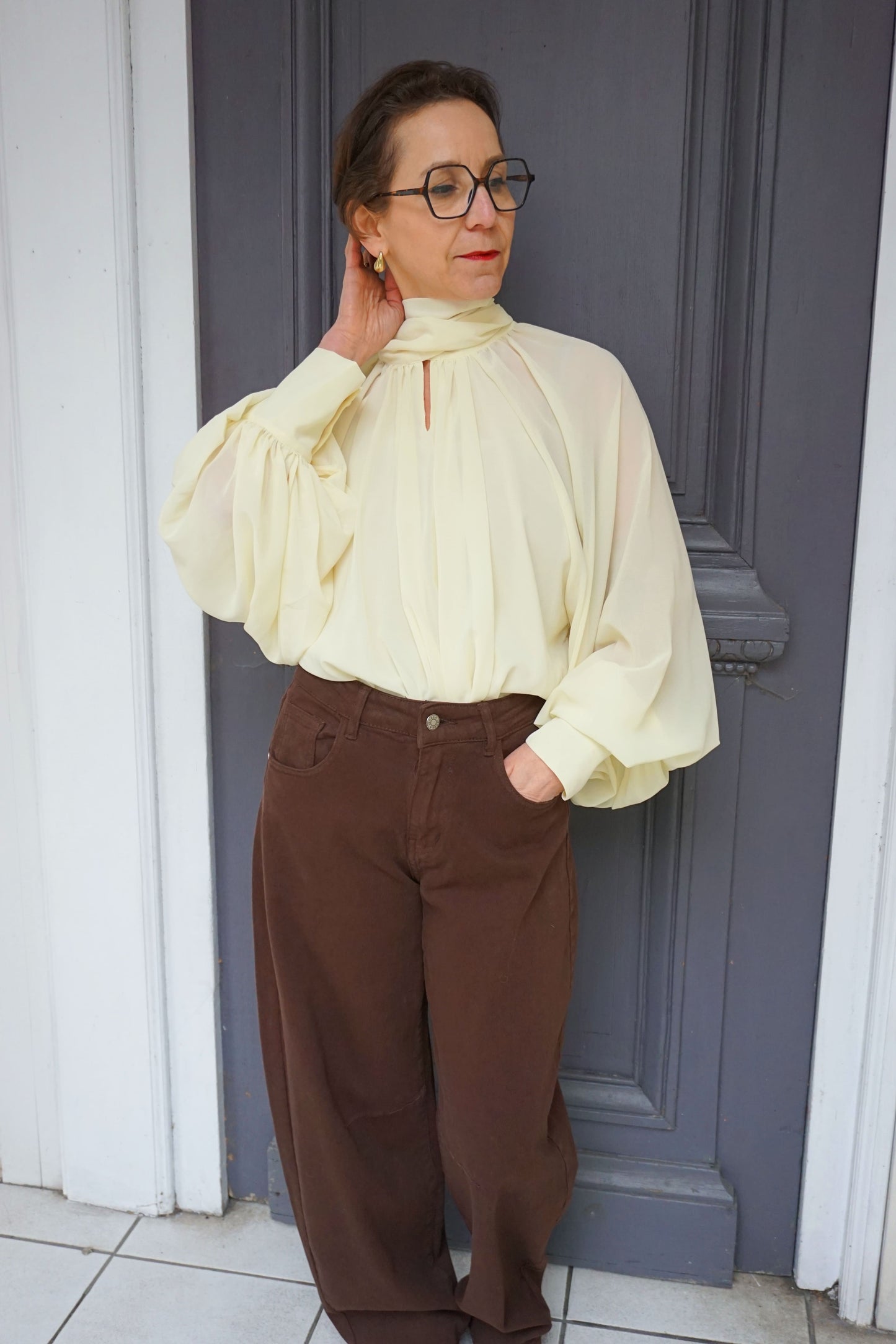 Blouse jaune col lavallière