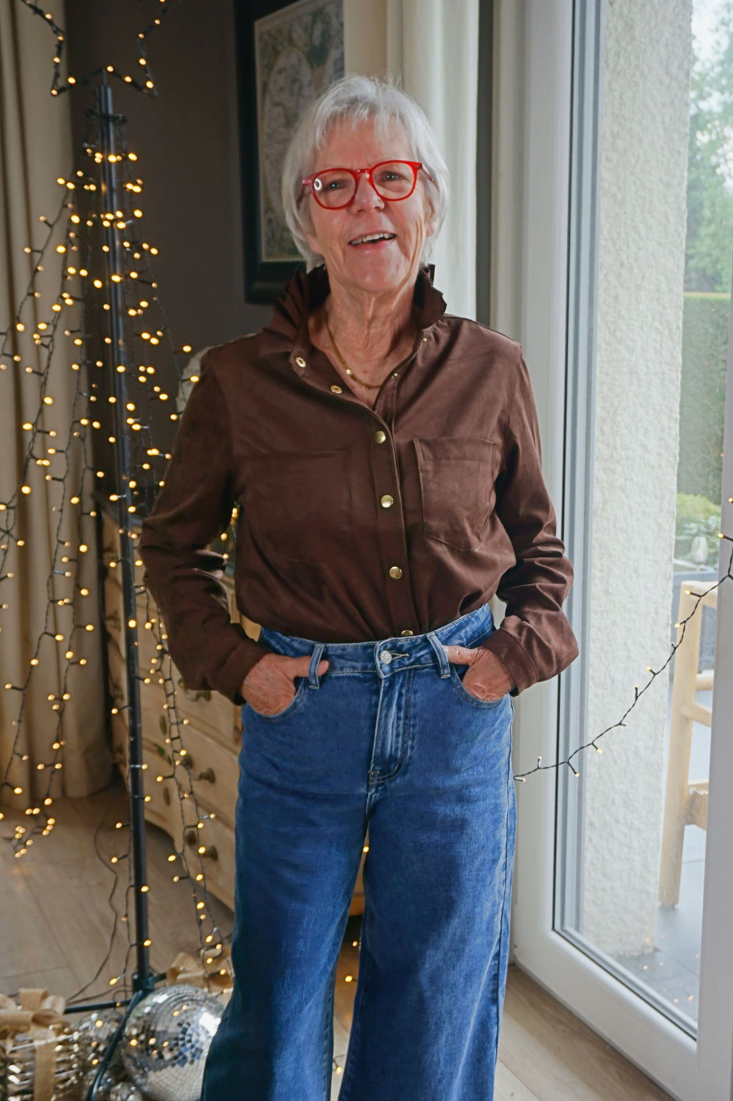 Blouse marron effet daim col volanté