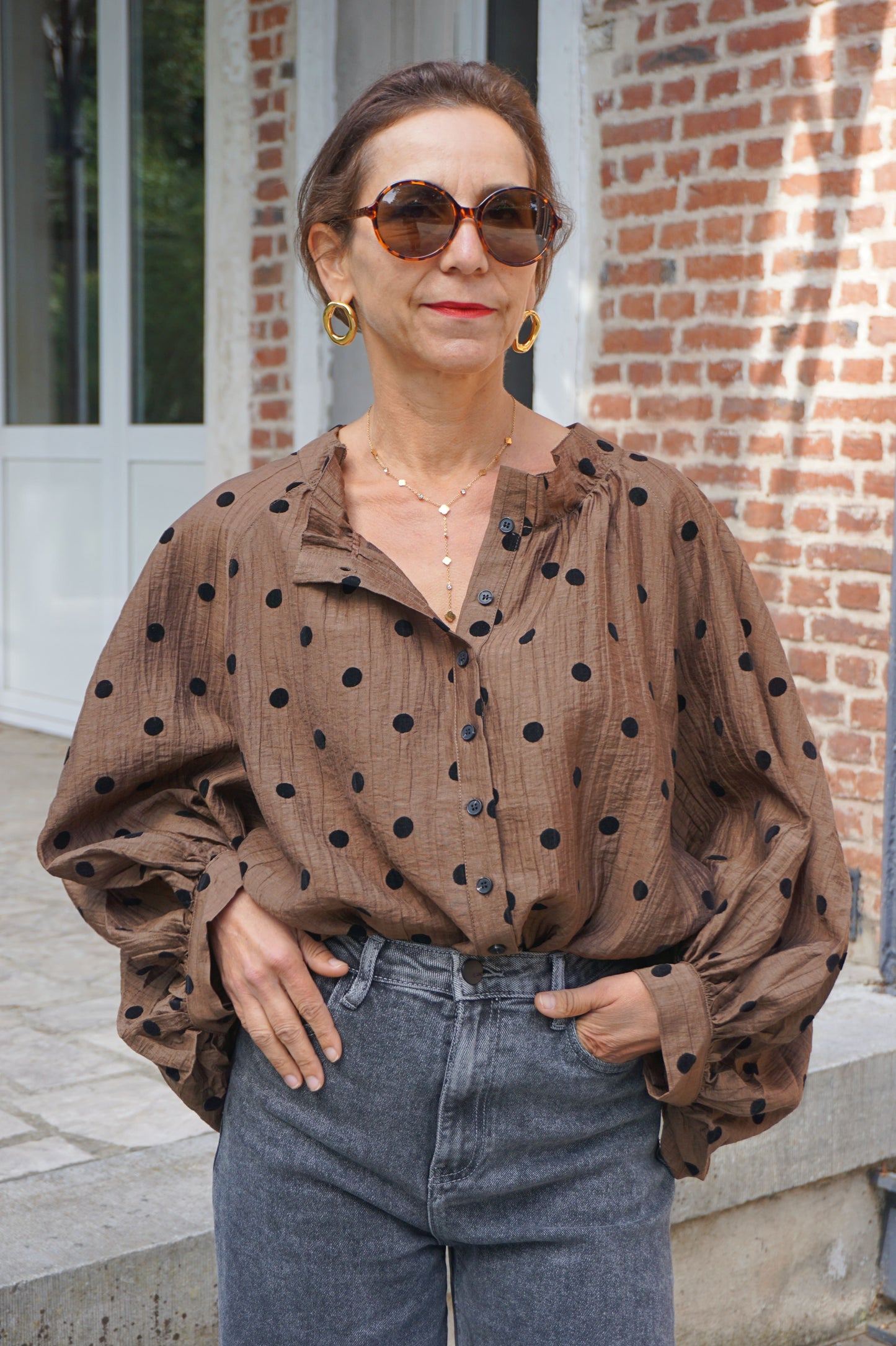 Blouse marron oversize à pois