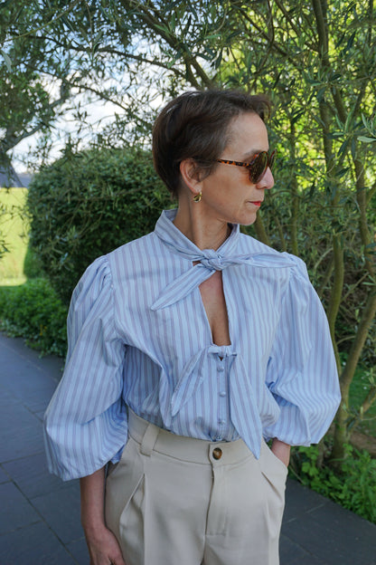 Blouse nœuds rayée bleue clair et marine