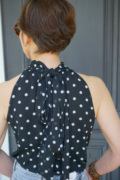 Blouse noire à pois col lavallière