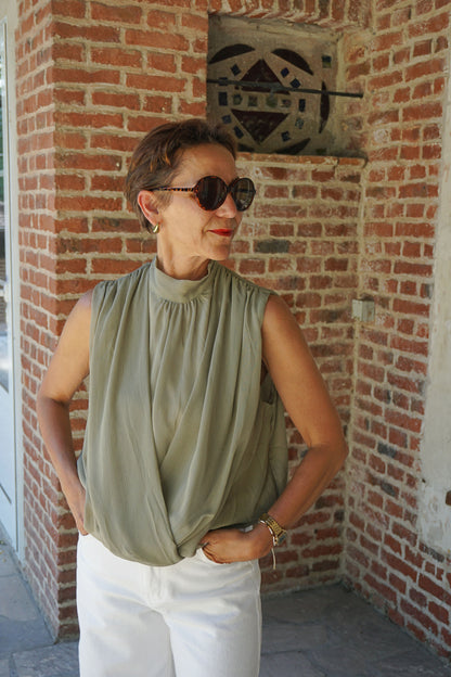 Blouse sans manches vert d’eau fluide ballon