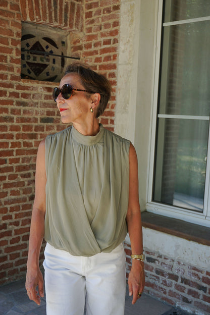 Blouse sans manches vert d’eau fluide ballon