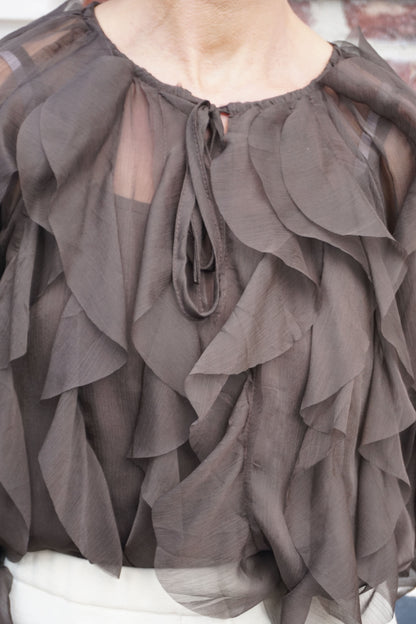 Blouse semi transparente marron volants