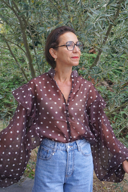 Blouse transparente à pois marron