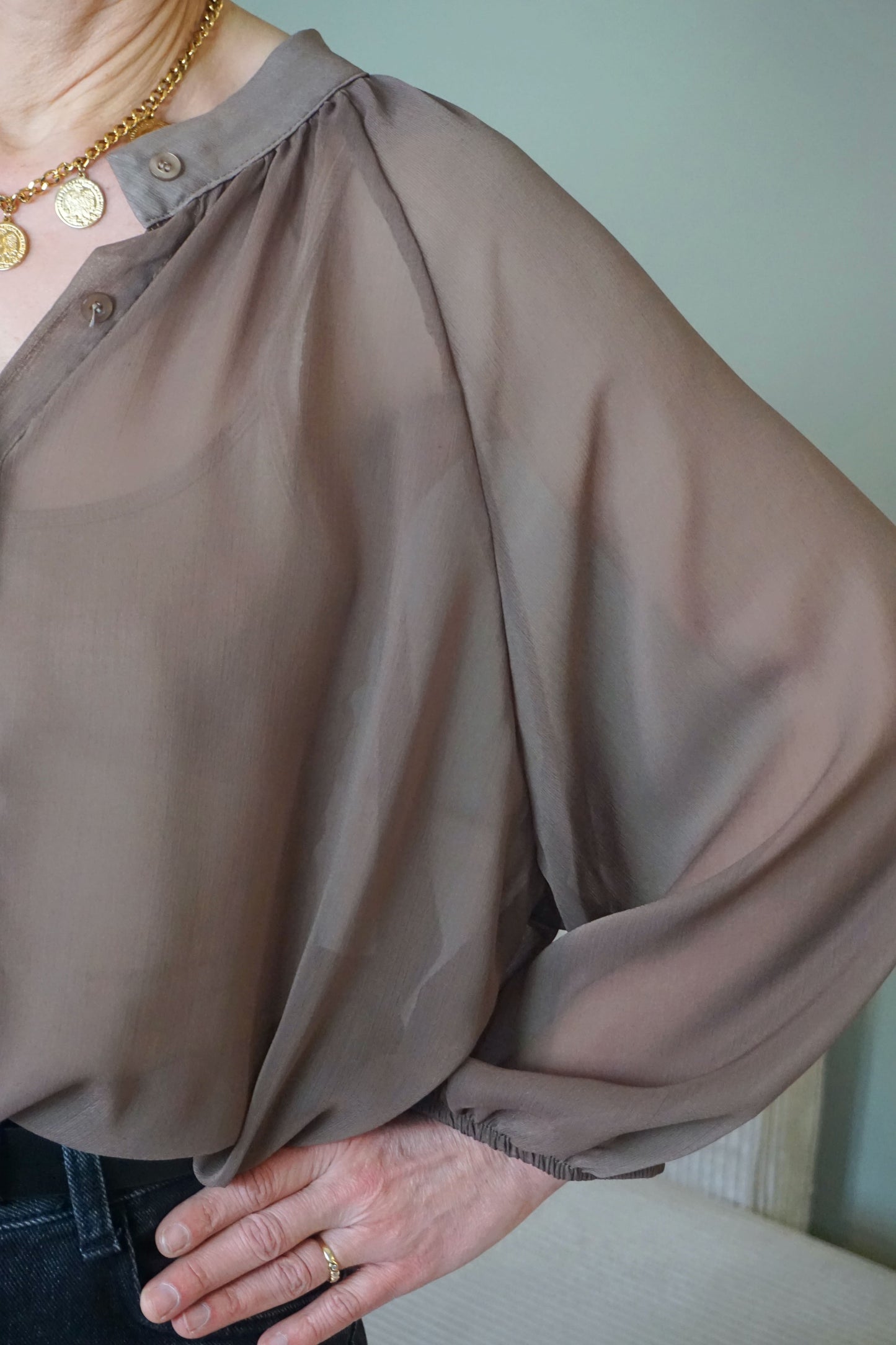 Blouse transparente marron