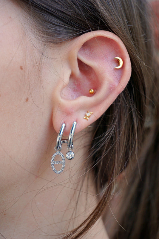 Boucles d'oreilles argentées doubles boucle strass